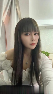 张府园苗条小少妇