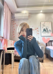 性感丰满大胸妹子
