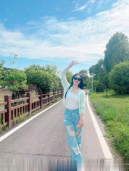 健身女孩西宝
