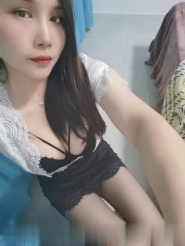 制服少妇小梦