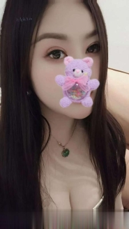 丰胸小少妇