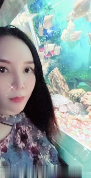 双桥地铁少妇