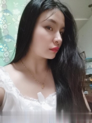 汉口火车站娇小妹子