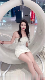 大胸风骚女小杨