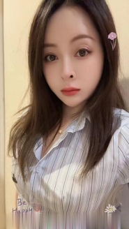 大胸小米