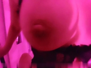前凸后翘的服务系美女
