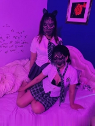 双飞两骚妇