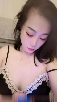 黑丝制服大胸安娜