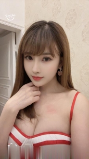 肤白颜值诗诗老师