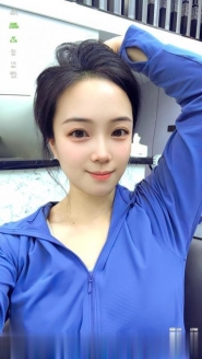 蜜桃翘臀李KK