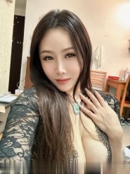 制服女王小雅