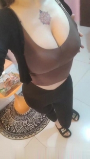 高个丰满型老师美美