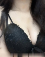 舌吻御姐静静