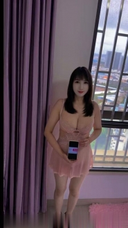 E奶胸控燕子