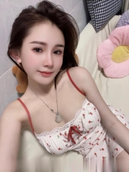 白嫩大奶小妹