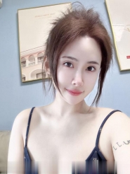 栖霞贴心小姐姐