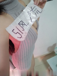 美腿美胸小琪