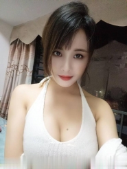 江岸大奶小七