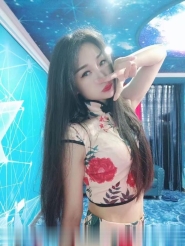蜀山苗条中项语霏