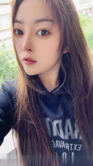 大胸菲菲