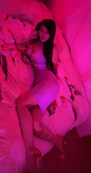 高个蜜桃翘臀小骚姐姐