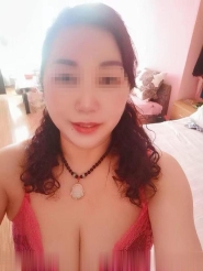 大胸大屁股熟女