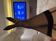 短发御姐
