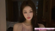 纯欲风性感文艺小妹