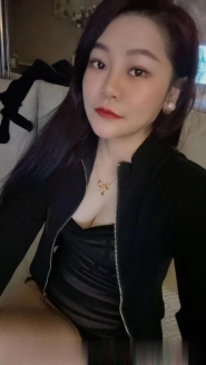 白哲性感小骚妇