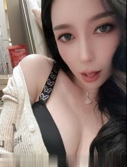 丰满肥臀桃子姐