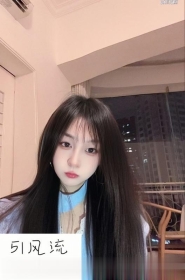 天心苗条身材学妹
