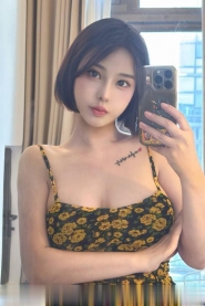 性感丰满大胸妹子