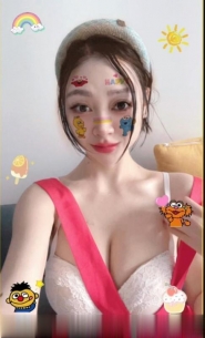 制服诱惑小静儿