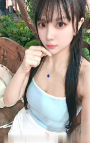 三点粉青青