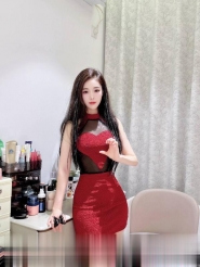 肤白貌美萱萱老师