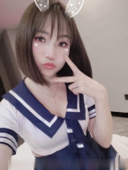 风骚型短发御姐