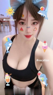 二战白嫩大奶小甜心