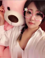 佛系胸大屁股大