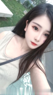 美女兜兜
