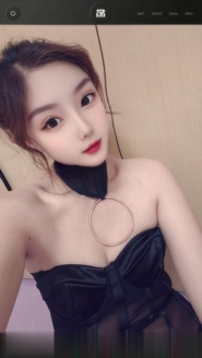 越溪性感小魔女