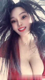 镜湖绿地小少妇