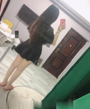 大胸肤白的小姐姐