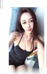 向海时代长腿美妇人